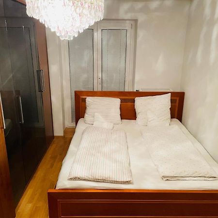 Room In City Center Near U6,U3 And Westbahnhof Wiedeń Zewnętrze zdjęcie